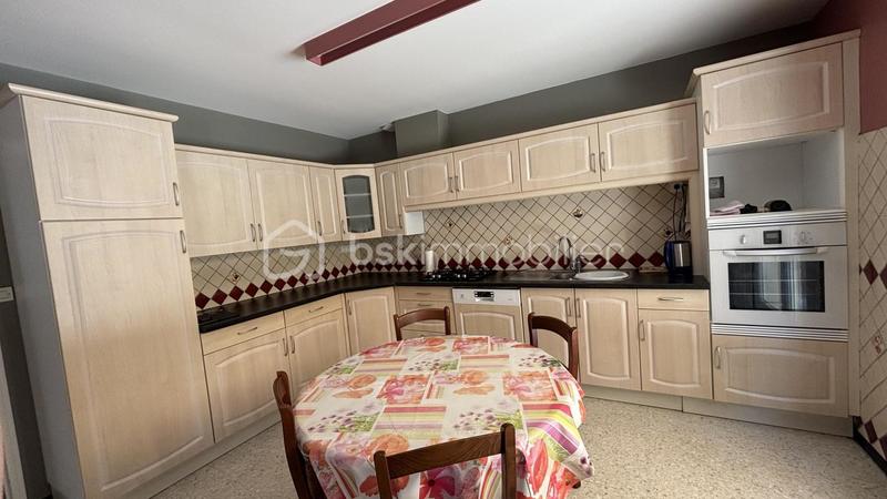 Propriété - 151 m² - 7 pièces