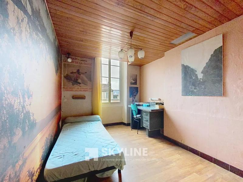 Appartement - 97 m² - 4 pièces