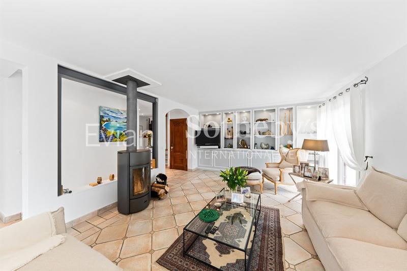 Maison - 189 m² - 8 pièces