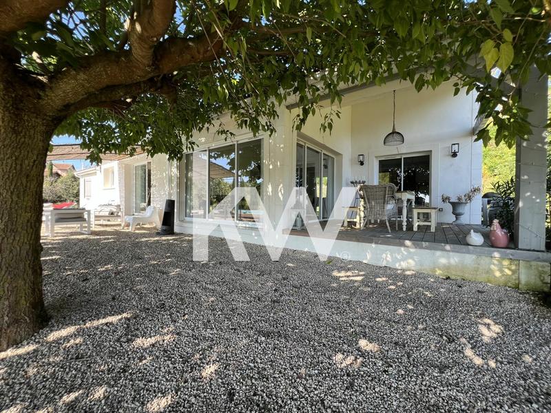 Maison - 157 m² - 6 pièces