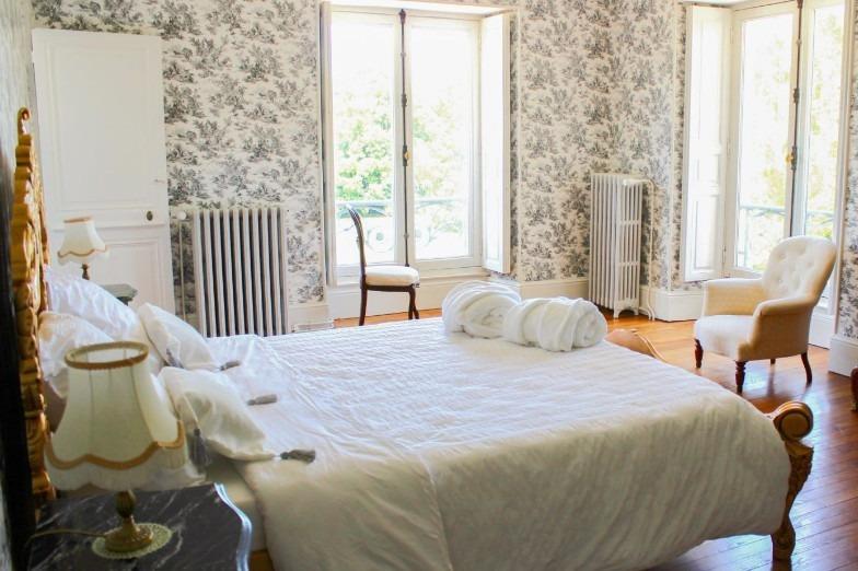 Manoir - 4 200 m² - 72 pièces