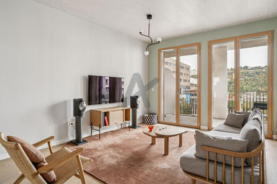 Appartement - 93 m² - 4 pièces