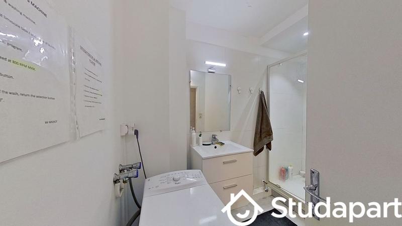 Chambre - 77 m² - 1 pièce