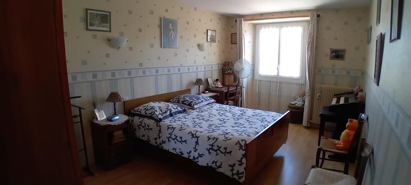 Maison - 210 m² - 7 pièces