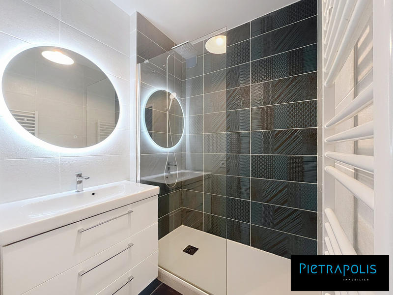 Appartement - 104 m² - 5 pièces