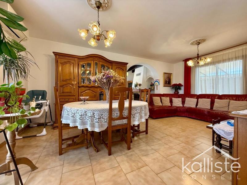 Maison - 104 m² - 5 pièces