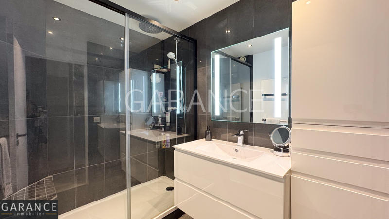 Appartement - 95 m² - 4 pièces