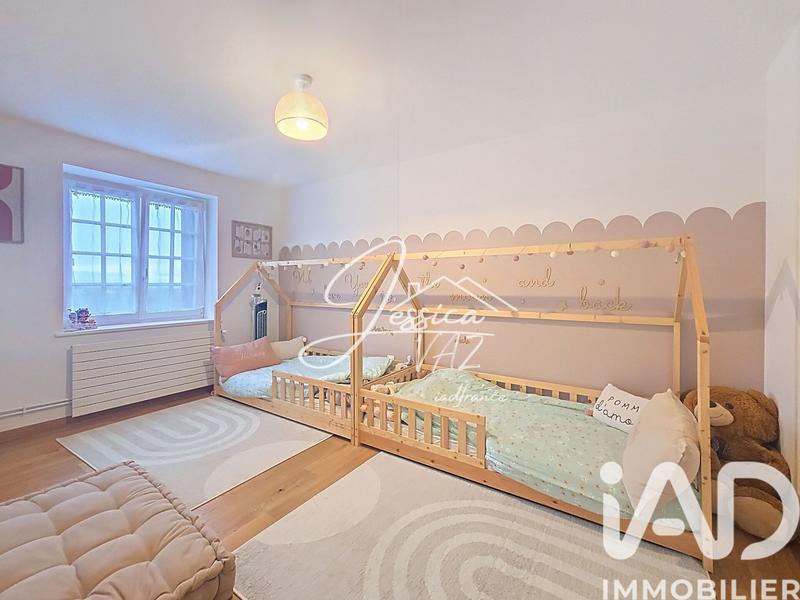 Maison - 180 m² - 9 pièces