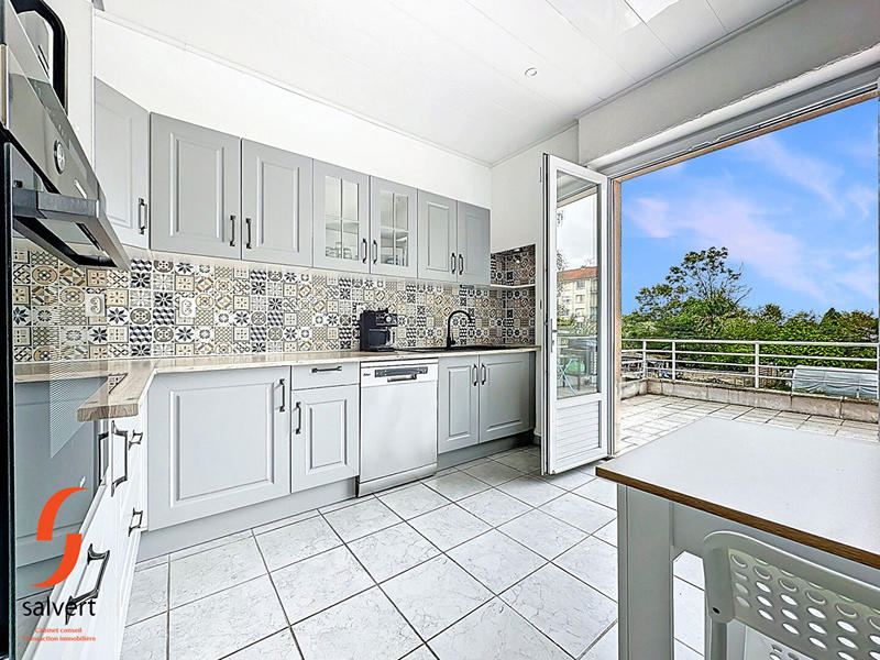 Maison - 141 m² - 6 pièces