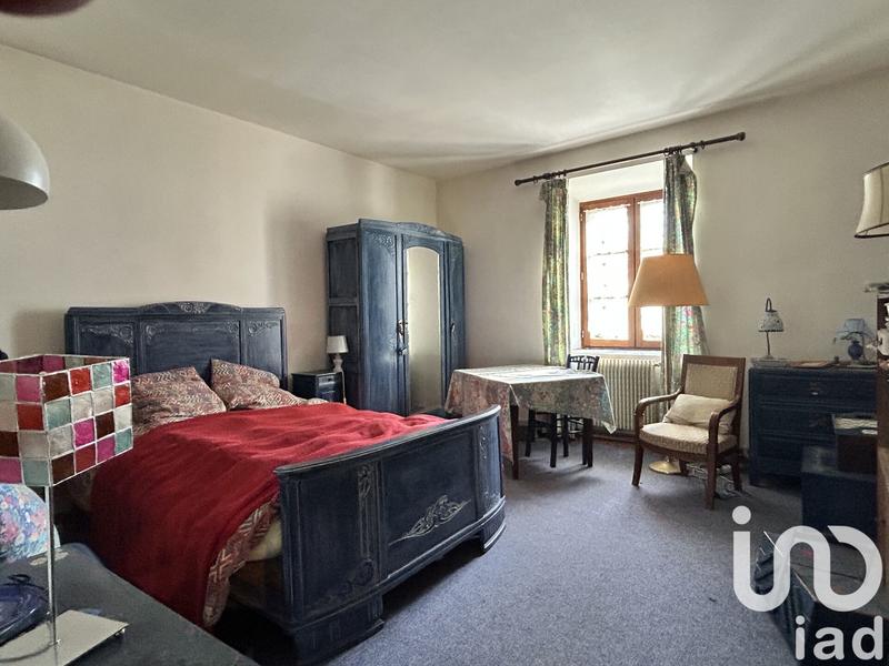 Maison - 360 m² - 8 pièces