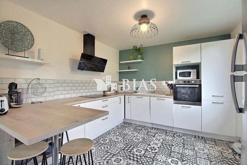 Maison - 92 m² - 5 pièces