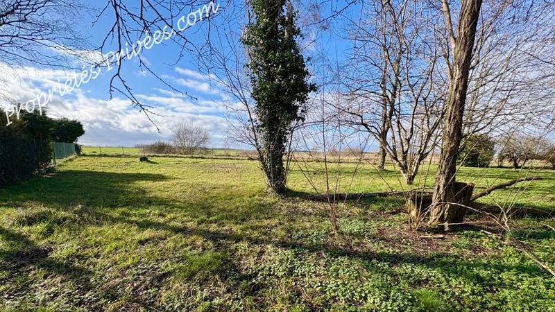Terrain constructible - 801 m²