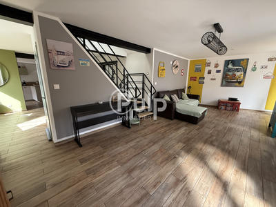 Maison - 98 m² - 7 pièces