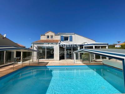 Maison - 160 m² - 6 pièces