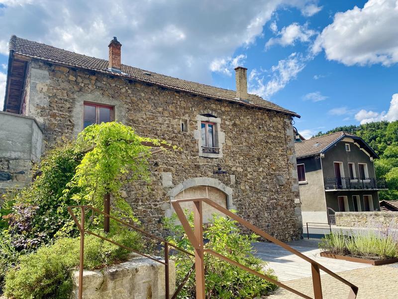 Maison - 200 m² - 6 pièces