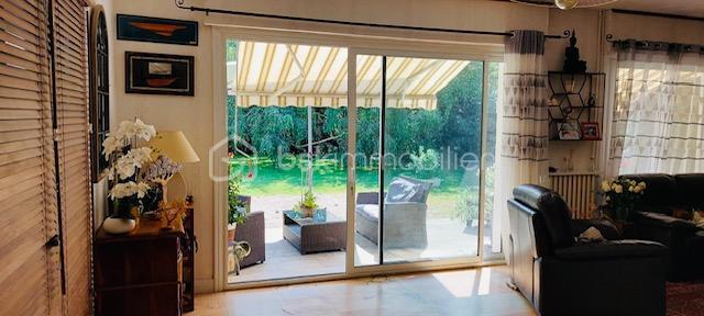 Demeure - 395 m² - 10 pièces