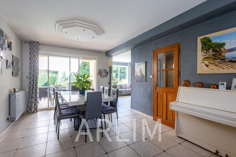 Maison - 148 m² - 5 pièces