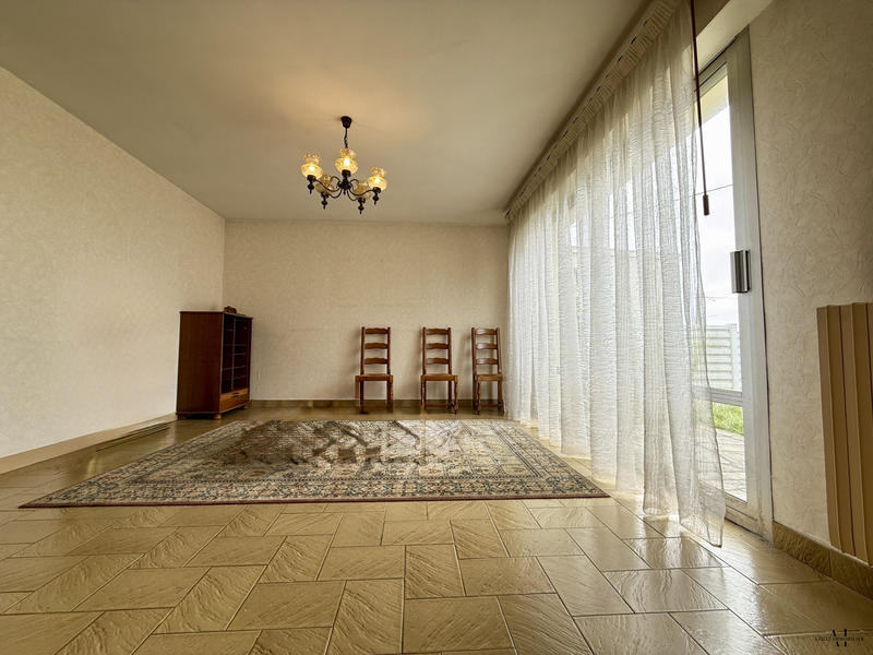 Maison traditionnelle - 121 m² - 7 pièces