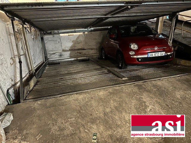 Parking / Garage - 11 m²