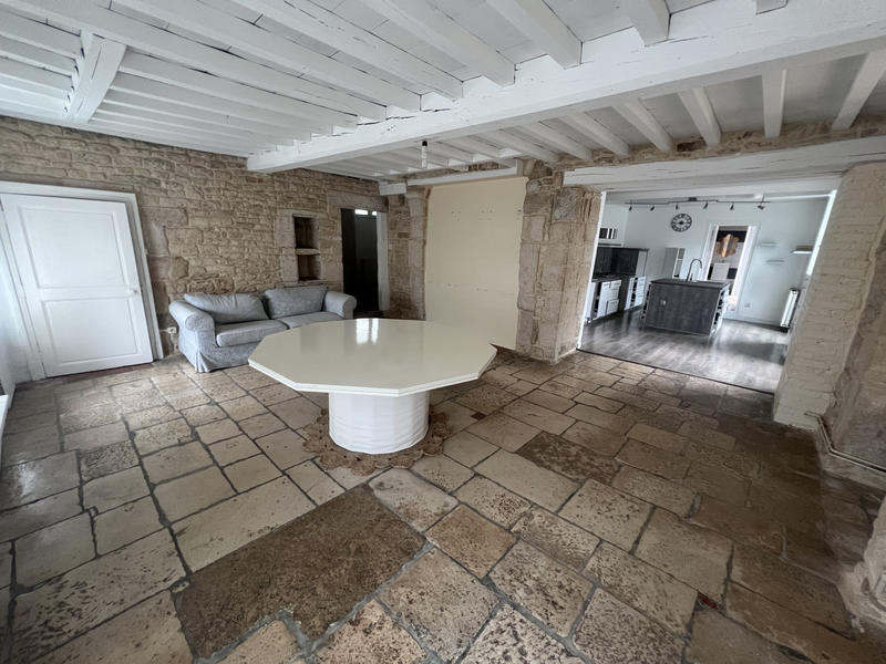 Maison - 230 m² - 5 pièces