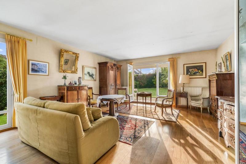 Maison - 160 m² - 8 pièces