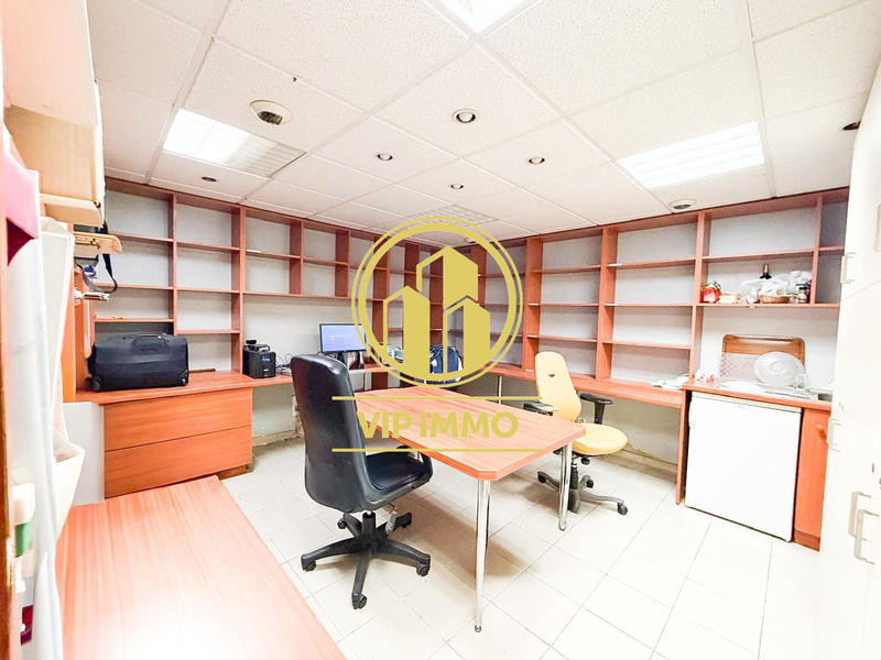 Bureau - 219 m² - 10 pièces