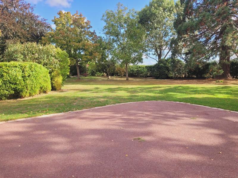 Maison traditionnelle - 200 m² - 7 pièces