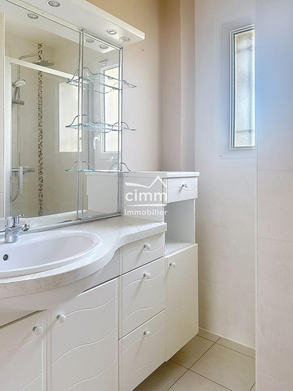 Maison - 101 m² - 6 pièces