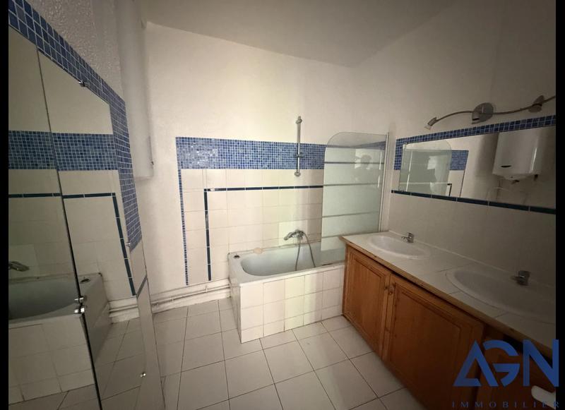 Appartement - 96 m² - 3 pièces