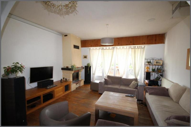 Pavillon - 140 m² - 6 pièces