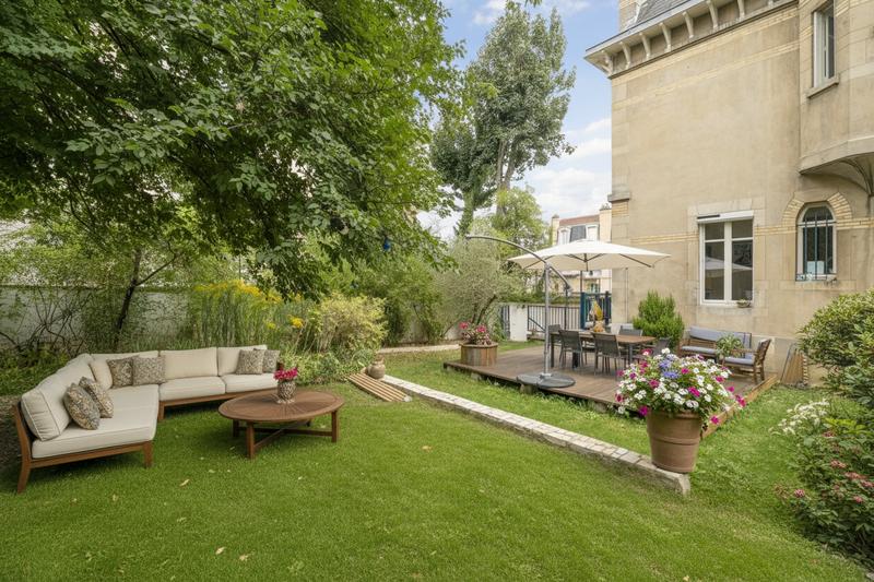 Propriété - 577 m² - 11 pièces