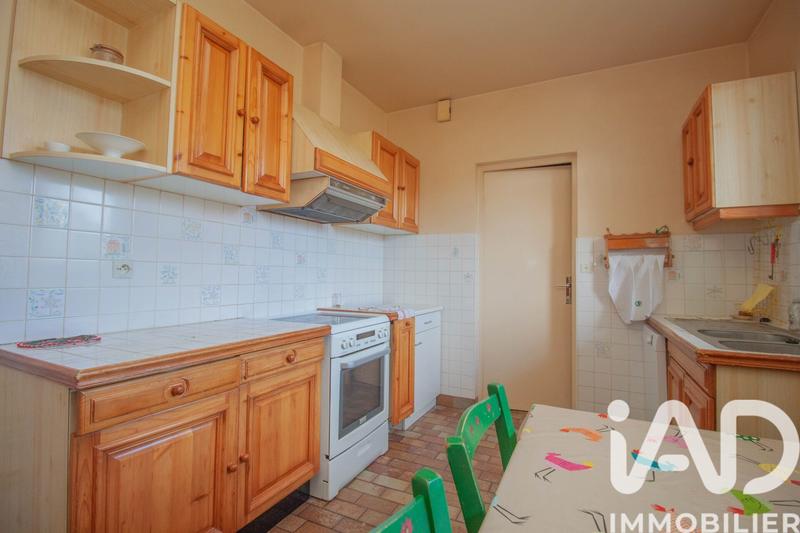 Maison - 230 m² - 7 pièces