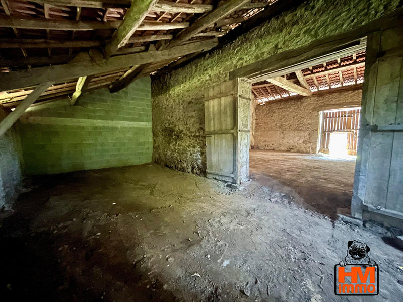 Grange - 228 m² - 1 pièce