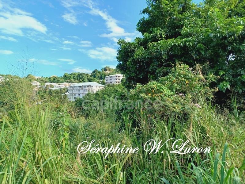 Terrain constructible - 2 247 m²