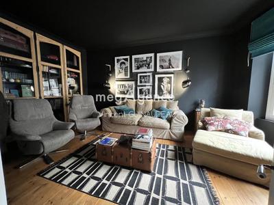 Maison - 208 m² - 9 pièces