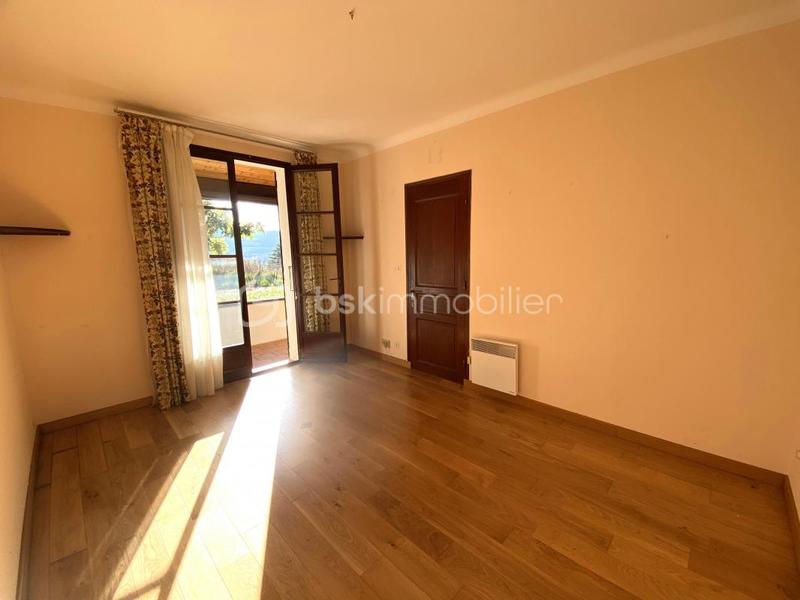 Maison traditionnelle - 133 m² - 6 pièces