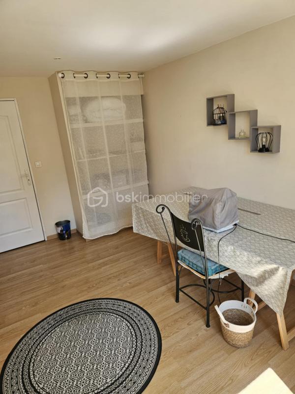 Maison - 242 m² - 10 pièces