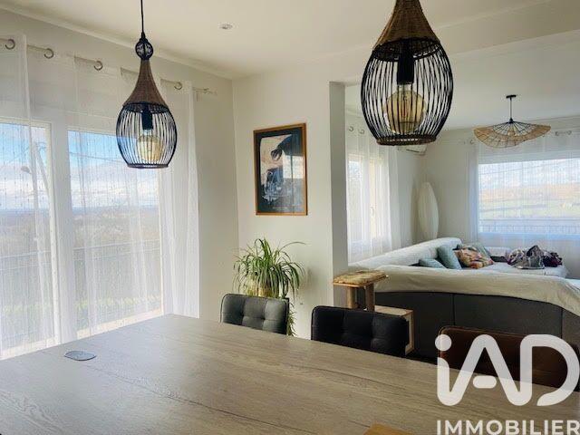 Maison - 300 m² - 6 pièces