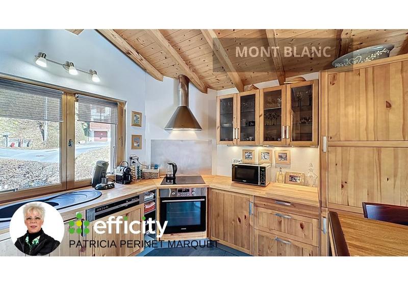 Maison - 313 m² - 9 pièces