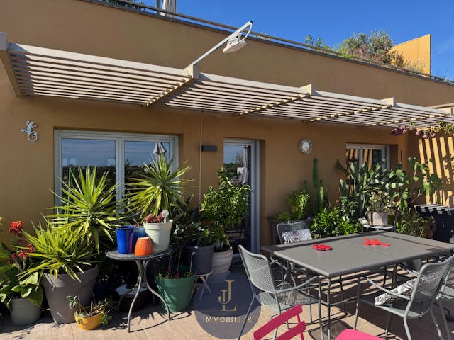 Appartement - 80 m² - 4 pièces