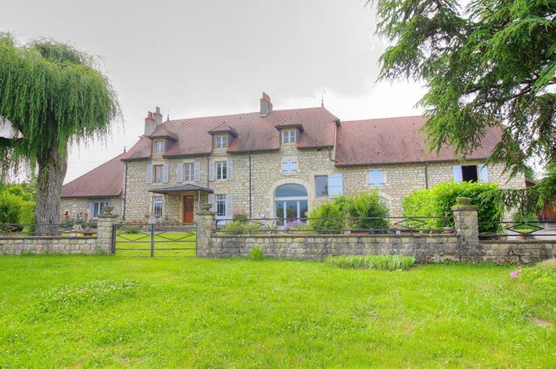 Maison de maîtres - 350 m² - 11 pièces
