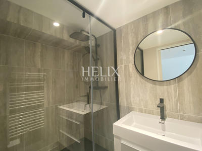 Maison - 204 m² - 5 pièces