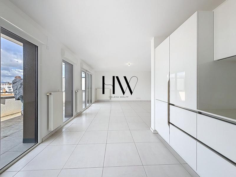 Appartement - 120 m² - 5 pièces