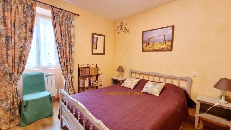 Demeure - 330 m² - 16 pièces