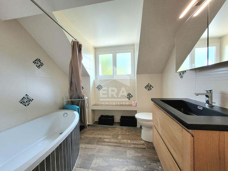 Maison - 97 m² - 4 pièces