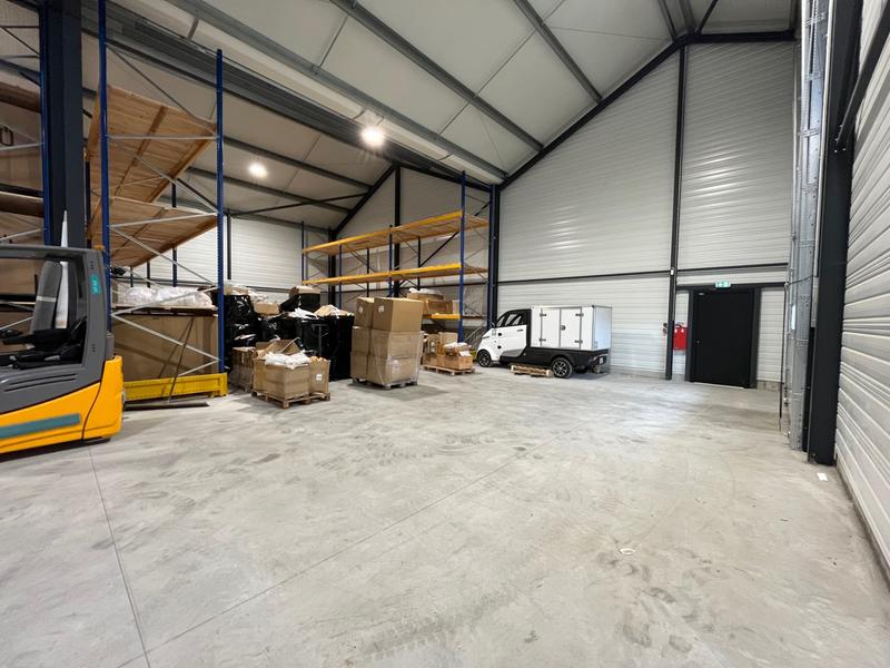 Local d'activités - 180 m²