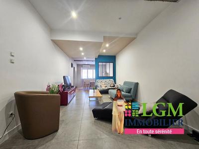 Maison - 180 m² - 6 pièces