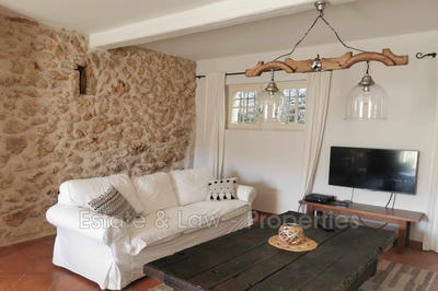 Maison - 220 m² - 7 pièces