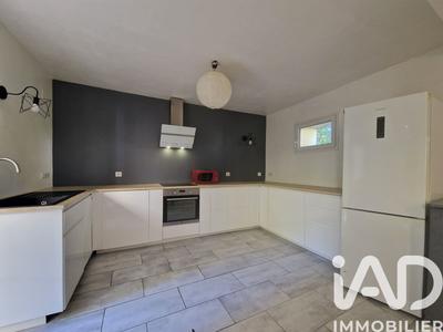Appartement - 75 m² - 4 pièces