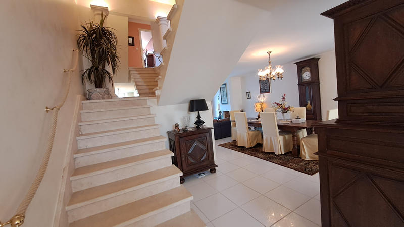 Maison - 165 m² - 4 pièces